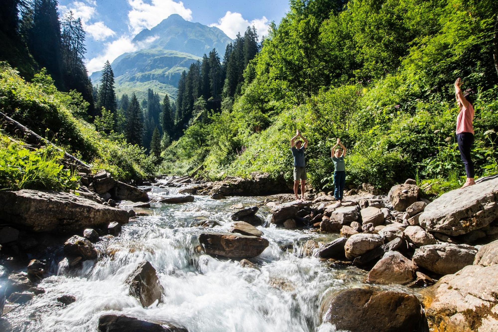 Alpenparks Hotel & Apartment Arlberg Warth Mit Pool Экстерьер фото