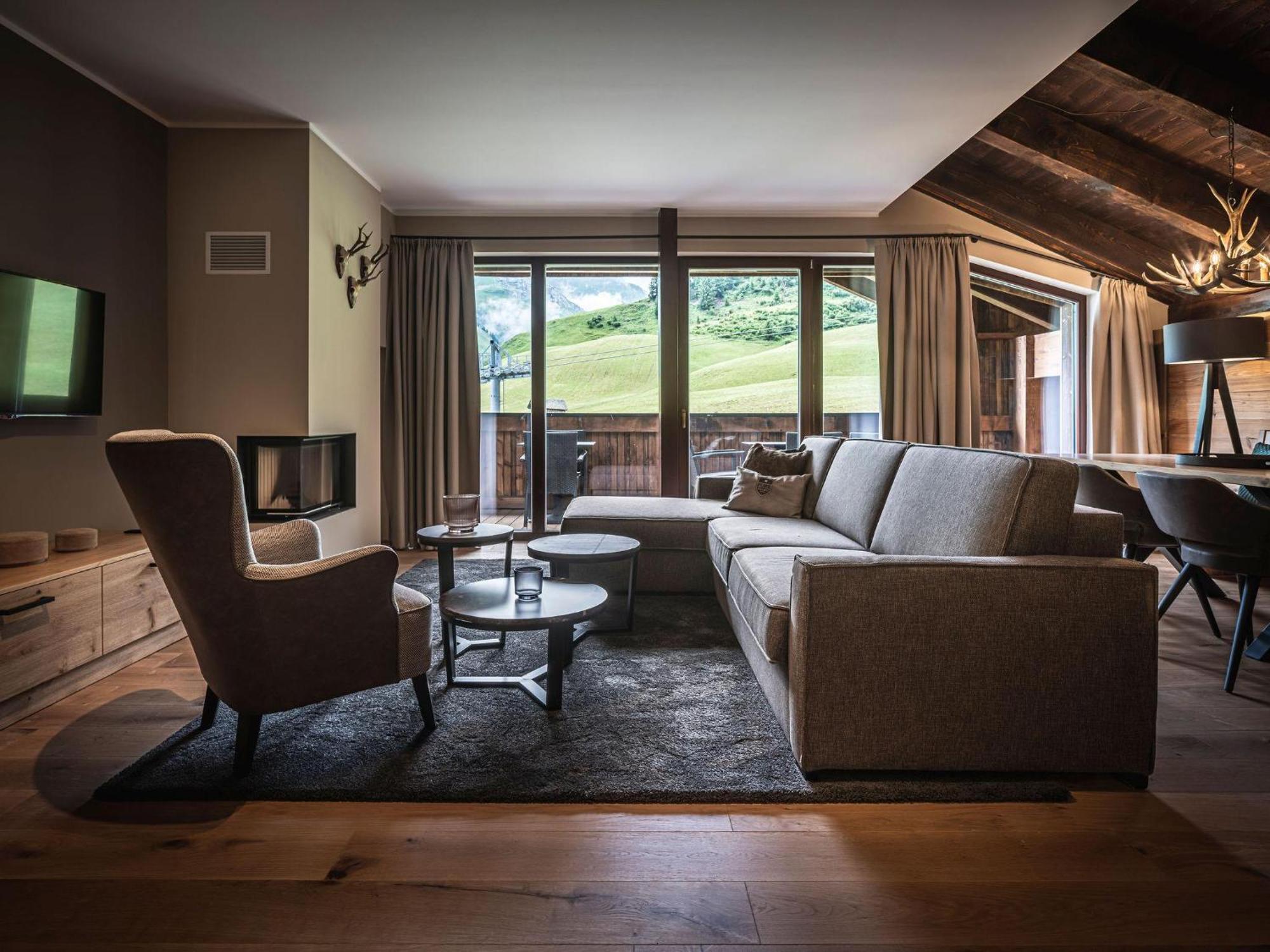 Alpenparks Hotel & Apartment Arlberg Warth Mit Pool Экстерьер фото