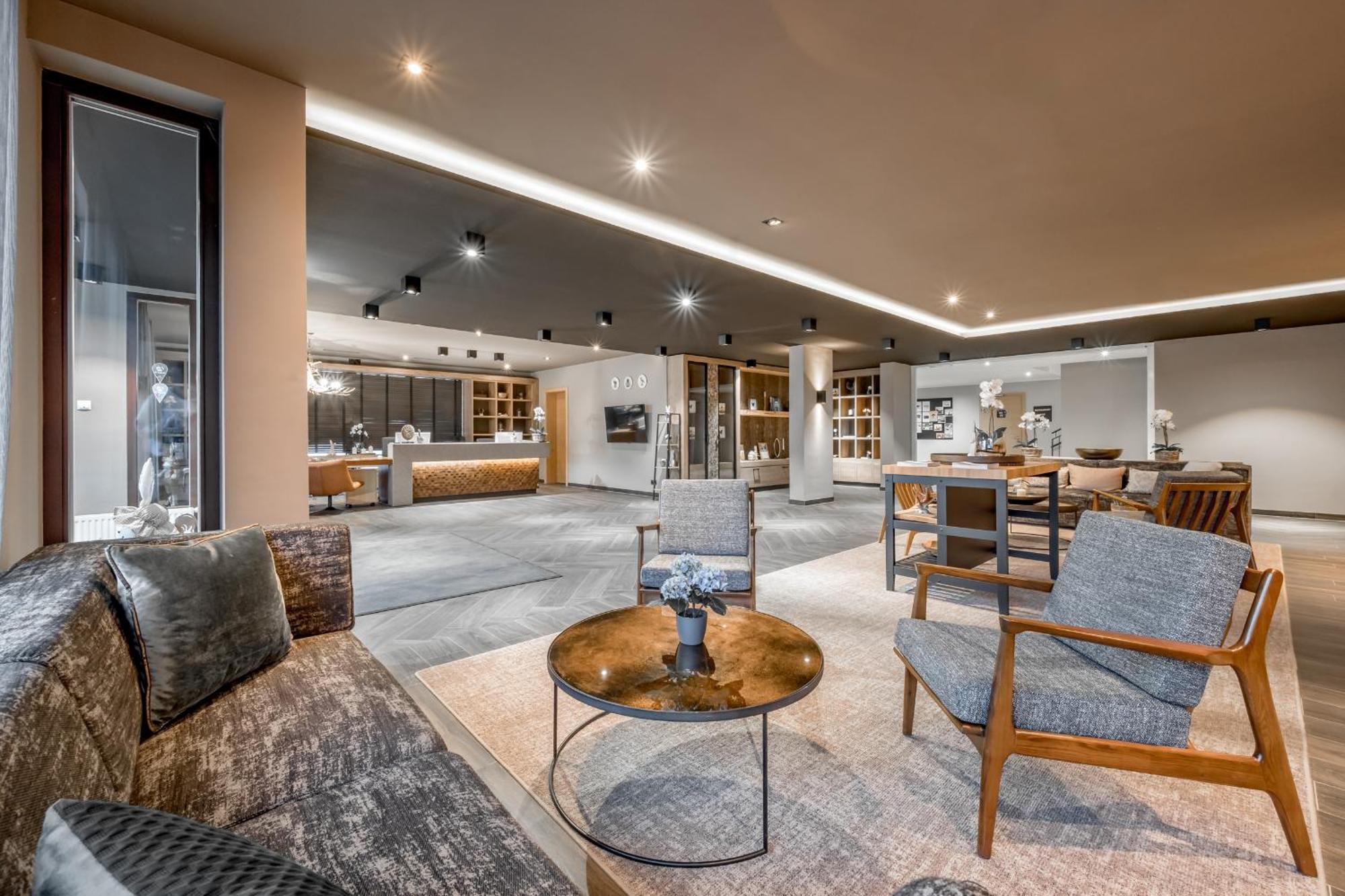 Alpenparks Hotel & Apartment Arlberg Warth Mit Pool Экстерьер фото
