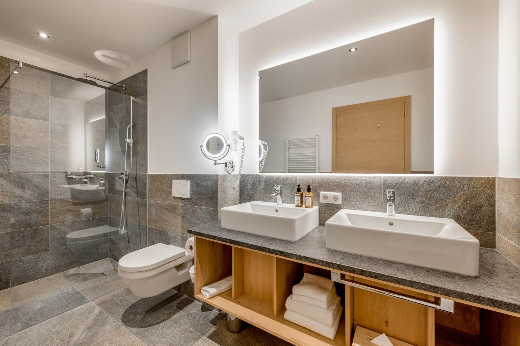 Alpenparks Hotel & Apartment Arlberg Warth Mit Pool Экстерьер фото
