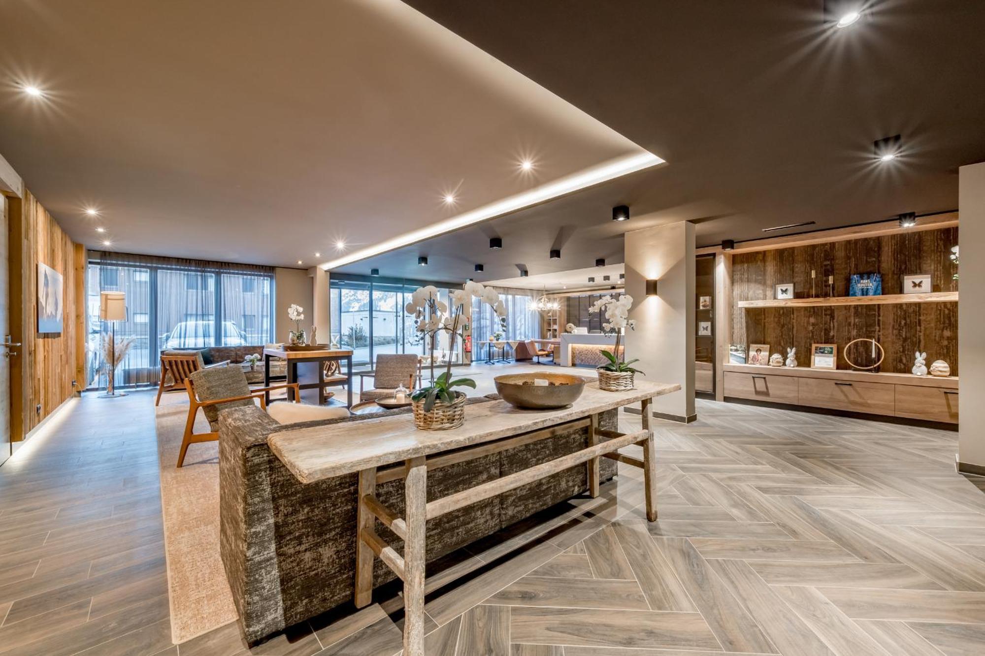 Alpenparks Hotel & Apartment Arlberg Warth Mit Pool Экстерьер фото